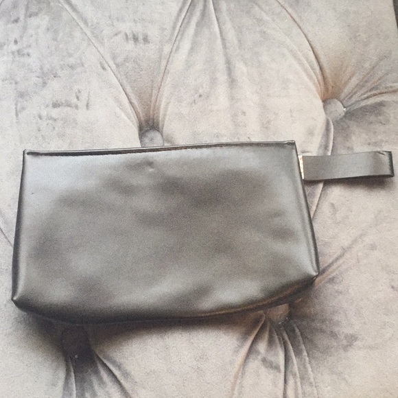 3 New Estee Lauder & Coca-Cola Cosmetic Bags - Picture 6 of 12